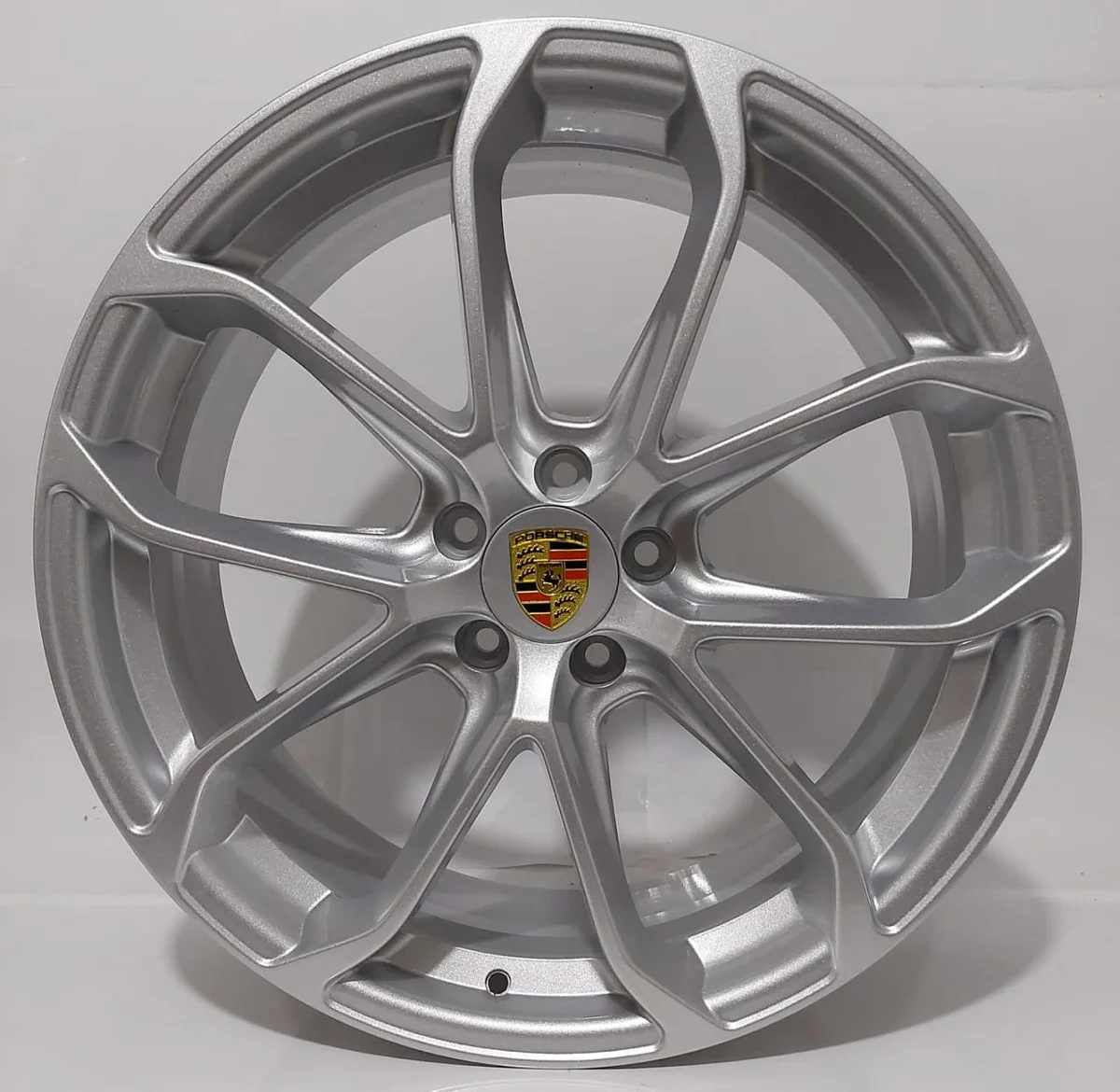 PORSCHE GTS